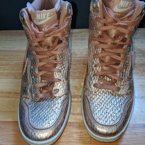 Nike Women's fashion tennis shoes